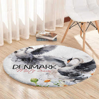 Denmark Mute Swan Round Carpet Wth Chamomile Daisy Flowers