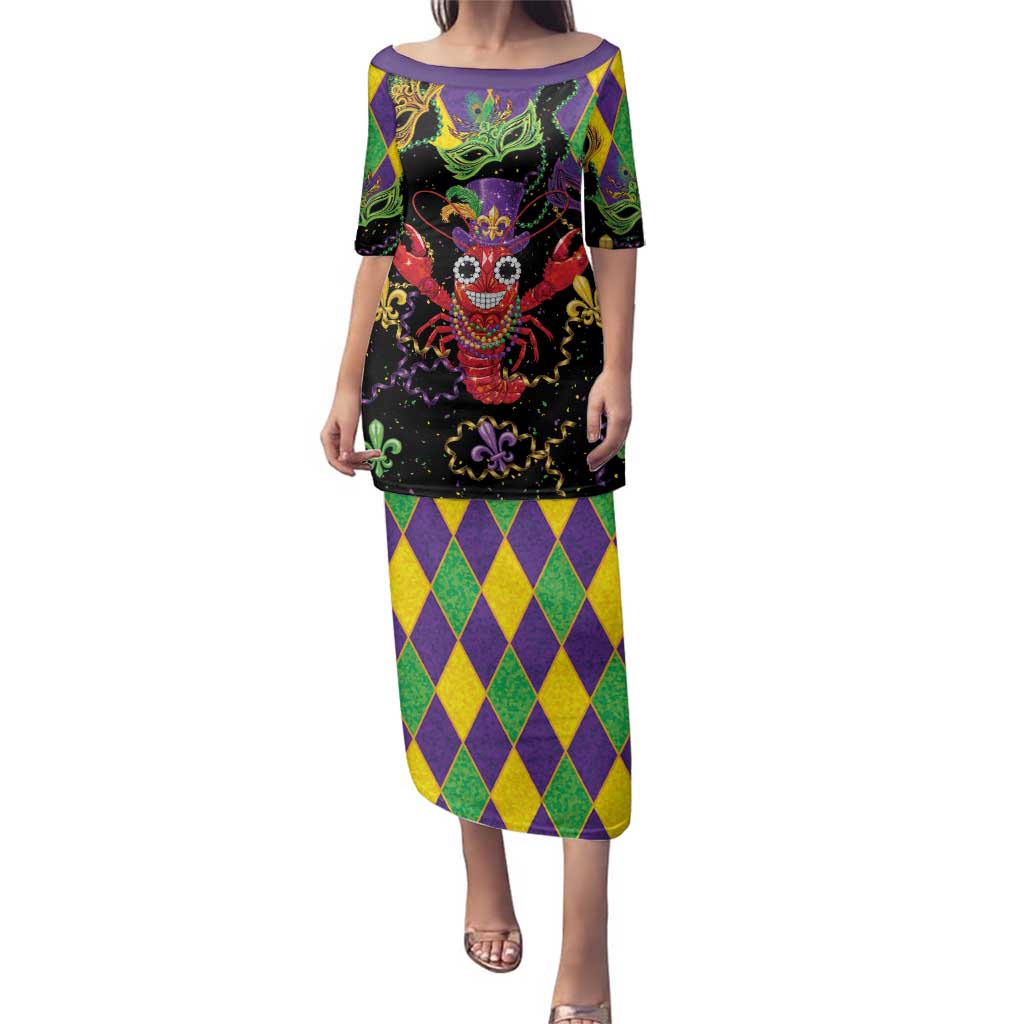 Mardi Gras Crawfish Family Matching Puletasi and Hawaiian Shirt On Tuesdays We Wear Beads - Wonder Print Shop