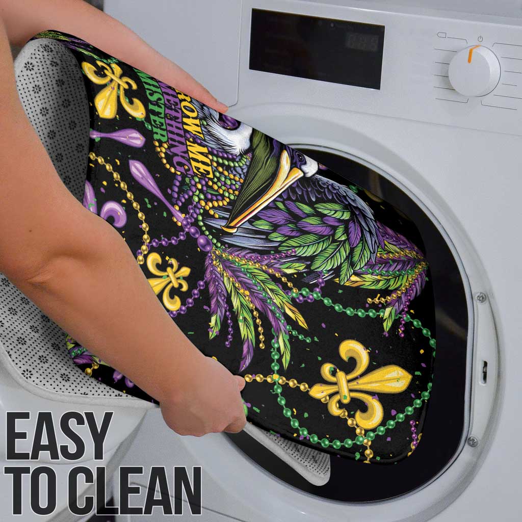 Mardi Gras Pelican Bathroom Set Throw me Something Mister! - Wonder Print Shop