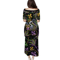 Mardi Gras Pelican Puletasi Throw me Something Mister! - Wonder Print Shop