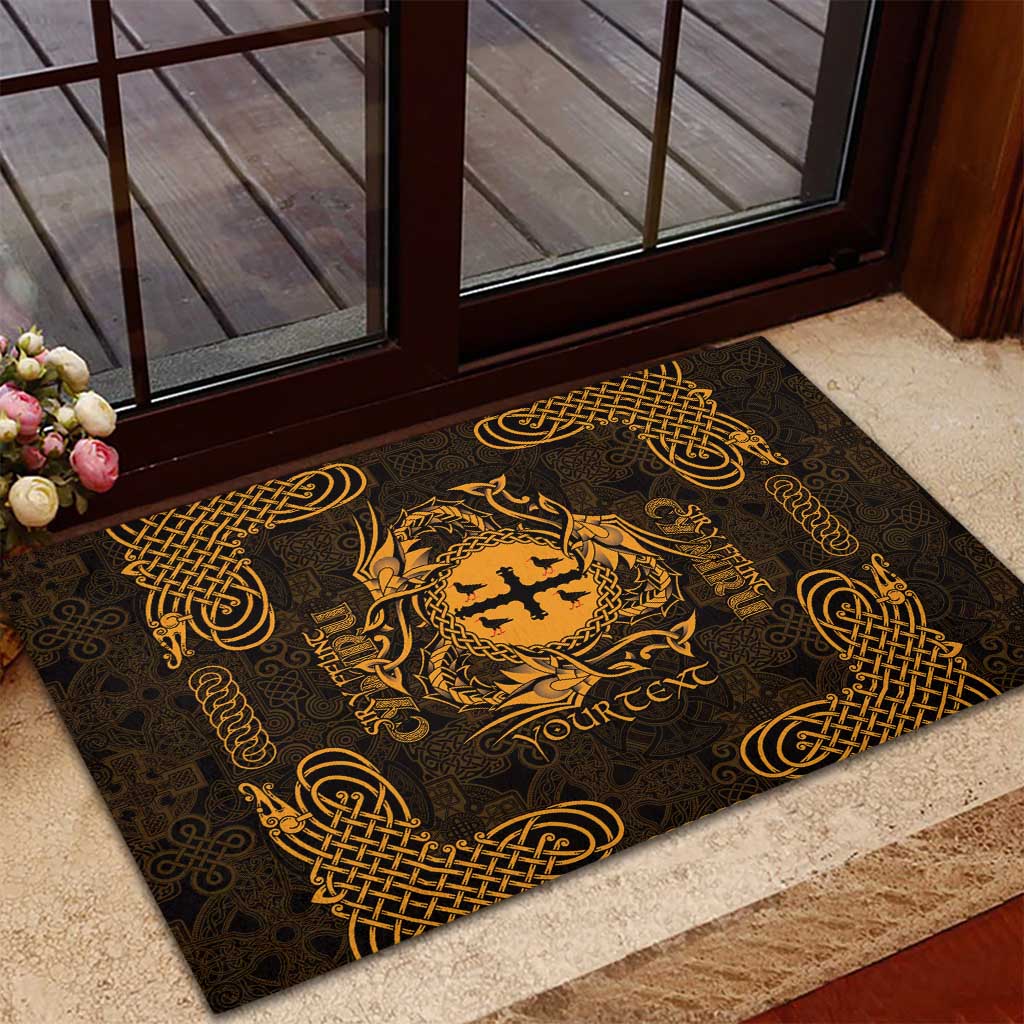 Personalized Flintshire Sir y Fflint Rubber Doormat Gold Four Choughs Celtic-inspired - Wonder Print Shop