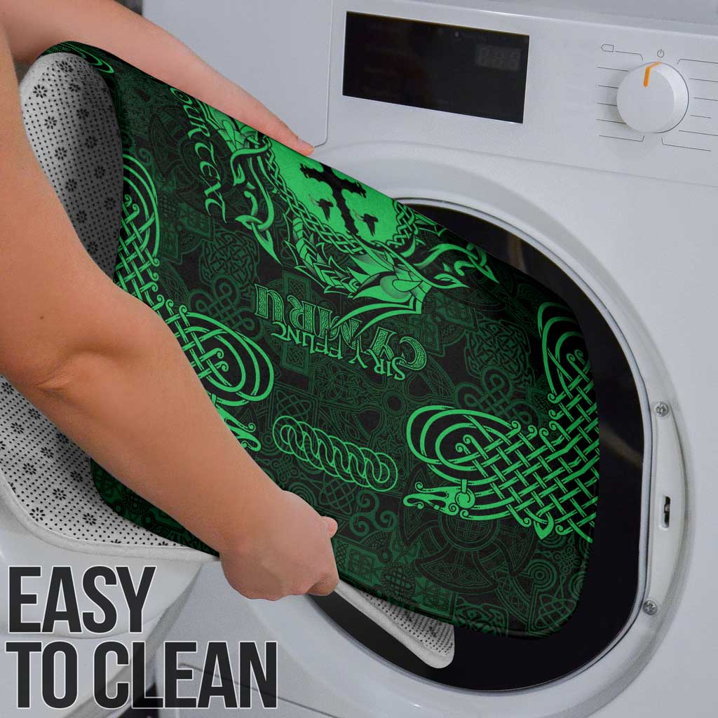 Personalized Flintshire Sir y Fflint Bathroom Set Green Four Choughs Celtic-inspired - Wonder Print Shop