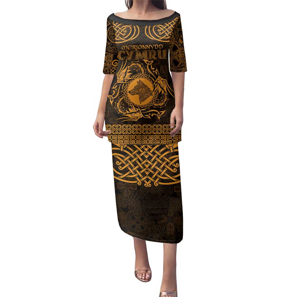 Personalized Merionethshire Meirionnydd Family Matching Puletasi and Hawaiian Shirt Gold Wolf Celtic-inspired - Wonder Print Shop