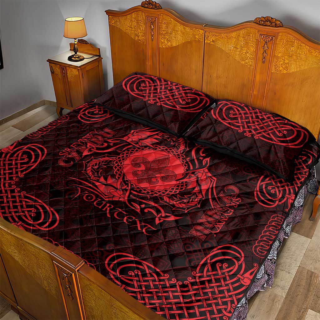 Personalized Monmouthshire Sir Fynwy Quilt Bed Set Red Fleur-de-lis Celtic-inspired - Wonder Print Shop