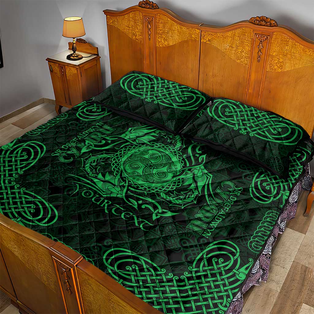 Personalized Montgomeryshire Sir Drefaldwyn Quilt Bed Set Green Water Triskele Celtic-inspired - Wonder Print Shop