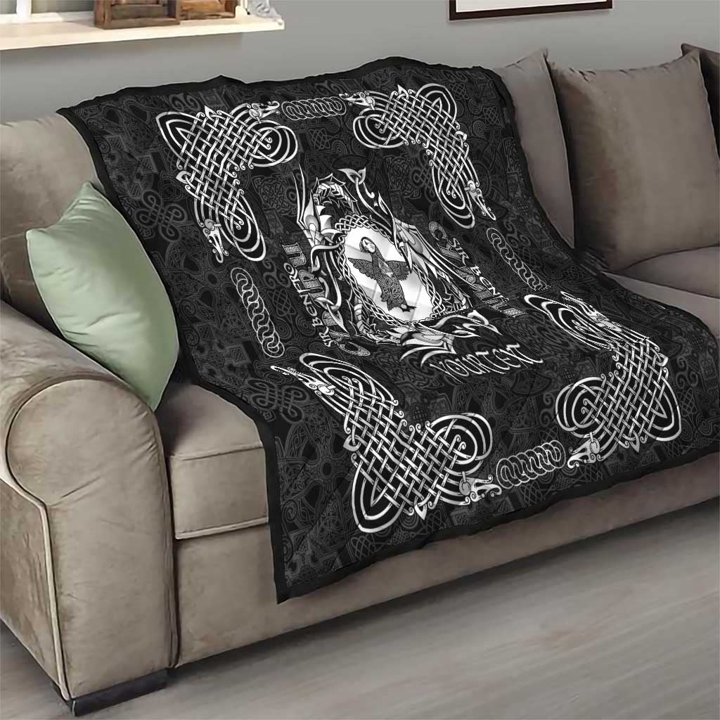 Personalized Pembrokeshire Sir Benfro Quilt Black Puffin Celtic-inspired - Wonder Print Shop