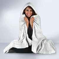 tonga-white-sunday-hooded-blanket-polynesian-plumeria-tribal-simple