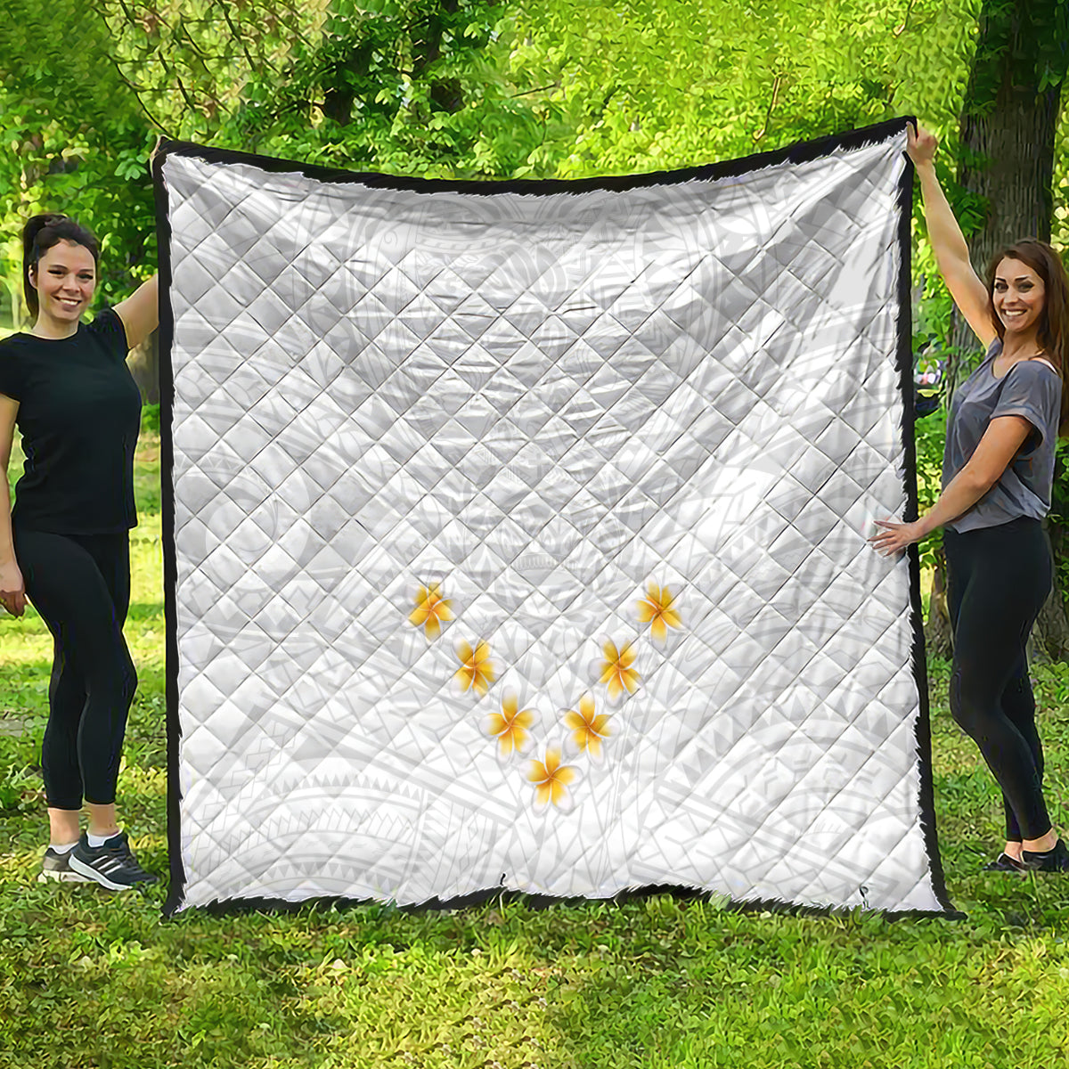 Tonga White Sunday Quilt Polynesian Plumeria Tribal Simple - Wonder Print Shop