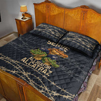 Ready To Serve Alligator Alcatraz Quilt Bed Set - Wonder Print Shop