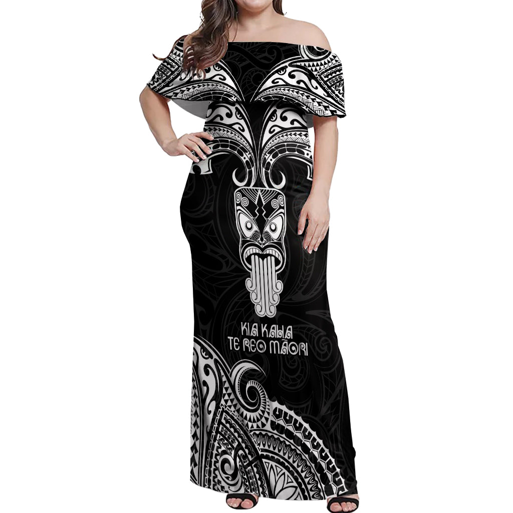 New Zealand Te Reo Maori Off Shoulder Maxi Dress Kia Kaha Maori Language Week Black Style - Wonder Print Shop
