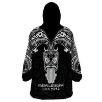 New Zealand Te Reo Maori Wearable Blanket Hoodie Kia Kaha Maori Language Week Black Style - Wonder Print Shop