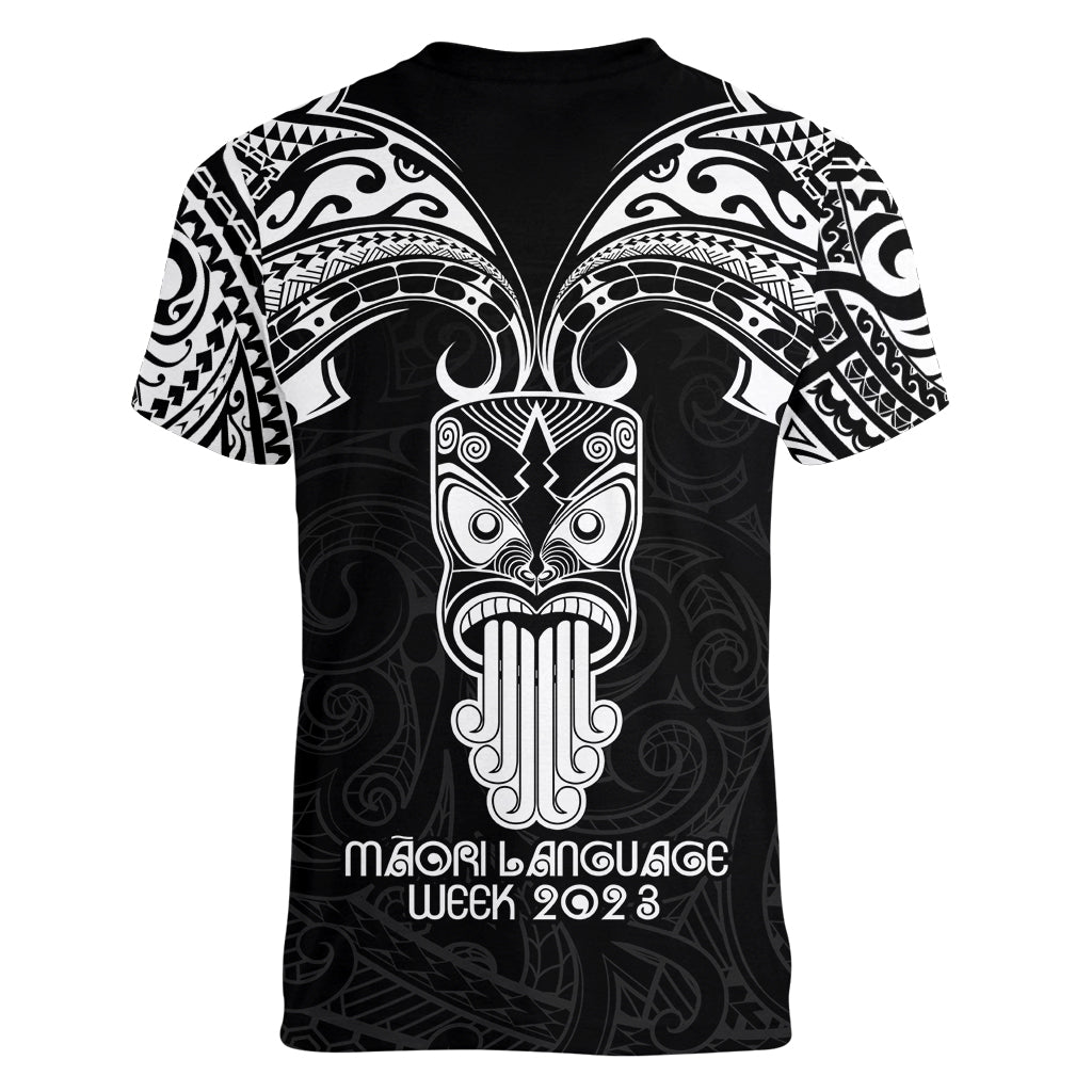 New Zealand Te Reo Maori Women V Neck T Shirt Kia Kaha Maori Language Week Black Style - Wonder Print Shop