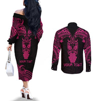 Personalised New Zealand Te Reo Maori Couples Matching Off The Shoulder Long Sleeve Dress and Long Sleeve Button Shirts Kia Kaha Maori Language Week Pink Style LT9