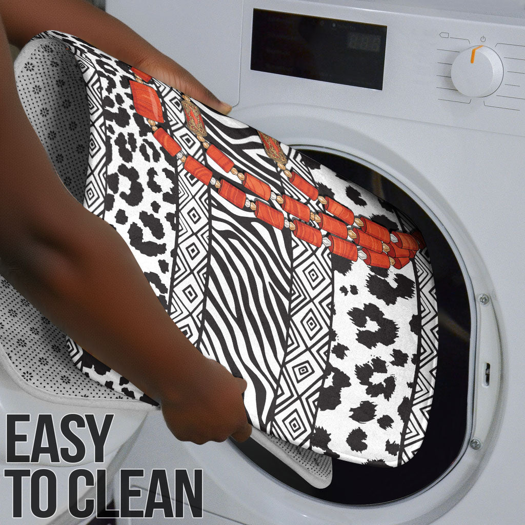 Nigeria Traditional Coral Bead Attire Bathroom Set African Tribal Element Wild Animal Skins