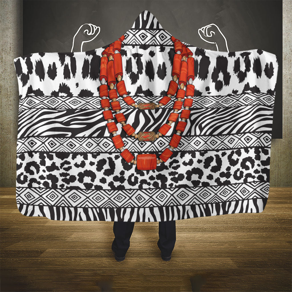 Nigeria Traditional Coral Bead Attire Hooded Blanket African Tribal Element Wild Animal Skins