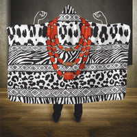 Nigeria Traditional Coral Bead Attire Hooded Blanket African Tribal Element Wild Animal Skins