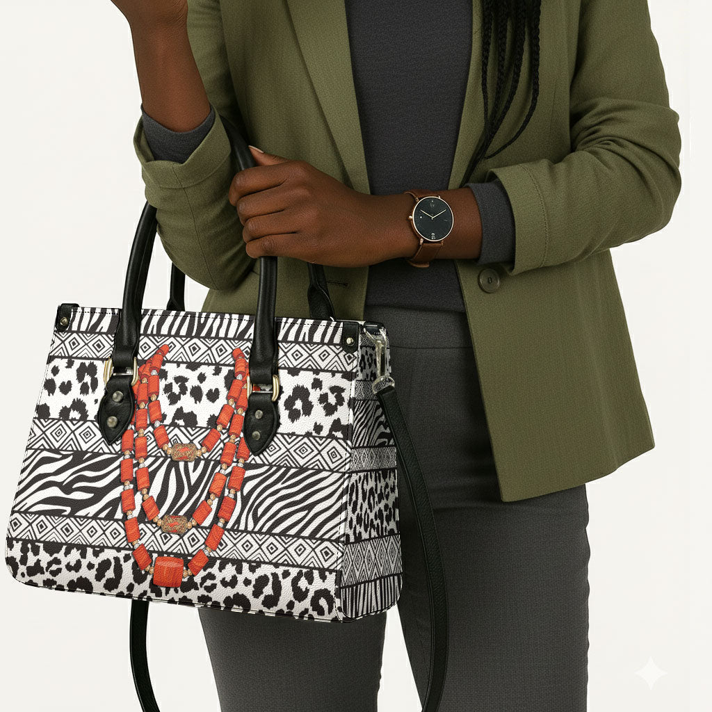 Nigeria Traditional Coral Bead Attire Leather Bag African Tribal Element Wild Animal Skins