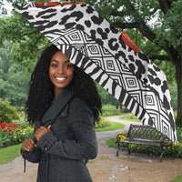 Nigeria Traditional Coral Bead Attire Umbrella African Tribal Element Wild Animal Skins