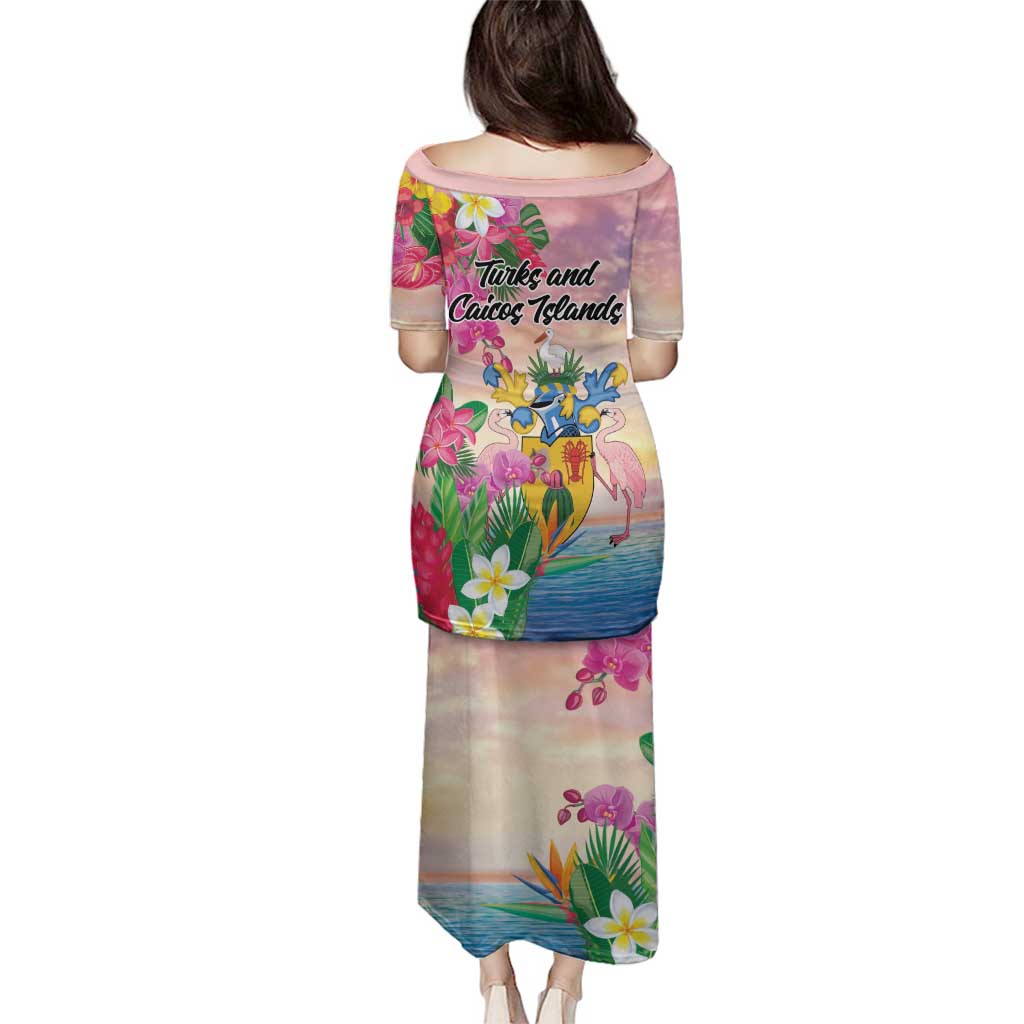 Turks And Caicos Islands Family Matching Puletasi and Hawaiian Shirt Flamingos Tropical Beauty Beach