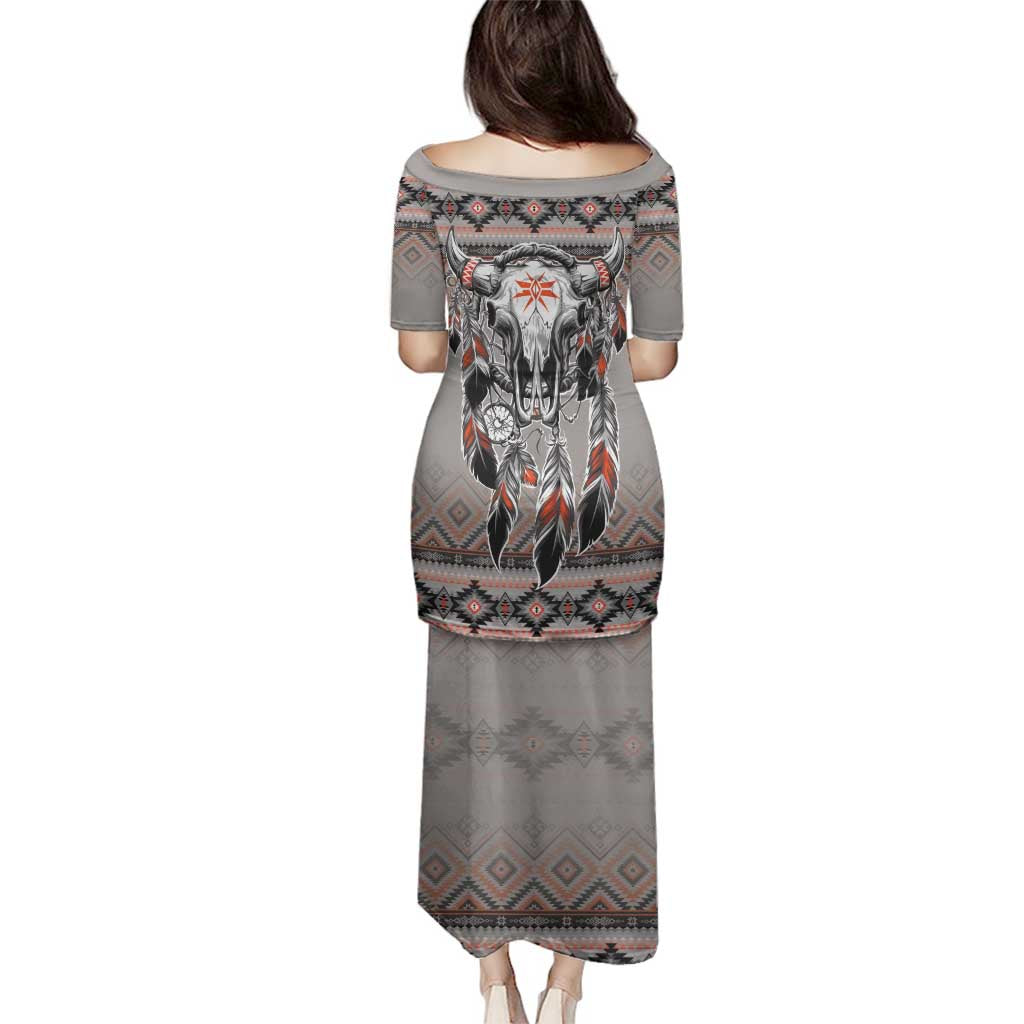 Native American Buffalo Skull Family Matching Puletasi and Hawaiian Shirt with Dream Catchers Feathers