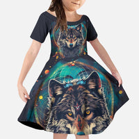 Native American Wolves Family Matching Off Shoulder Maxi Dress and Hawaiian Shirt with Dream Catchers Feathers