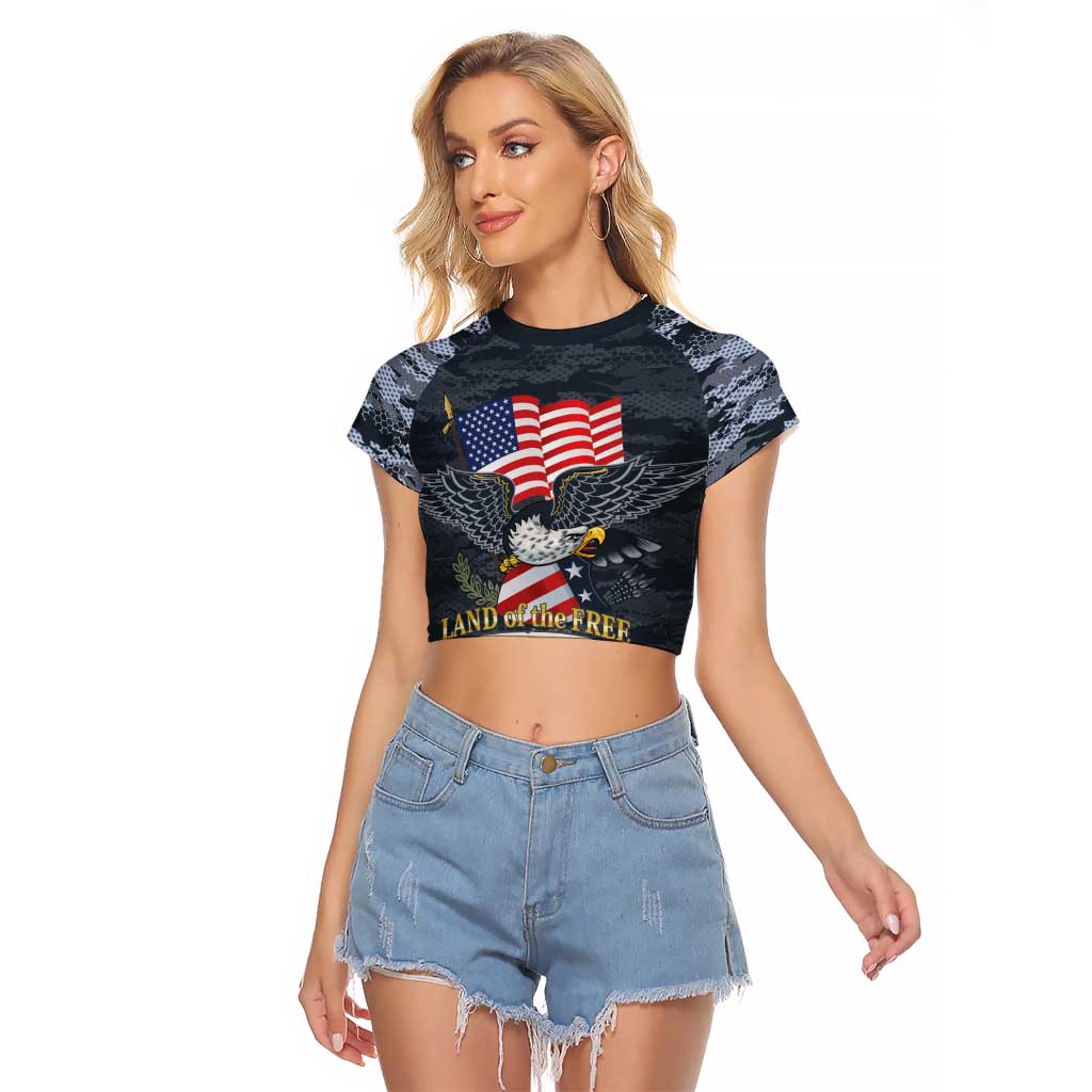 Brave Souls Remembered Patriotic Military Tribute Art Raglan Cropped T Shirt