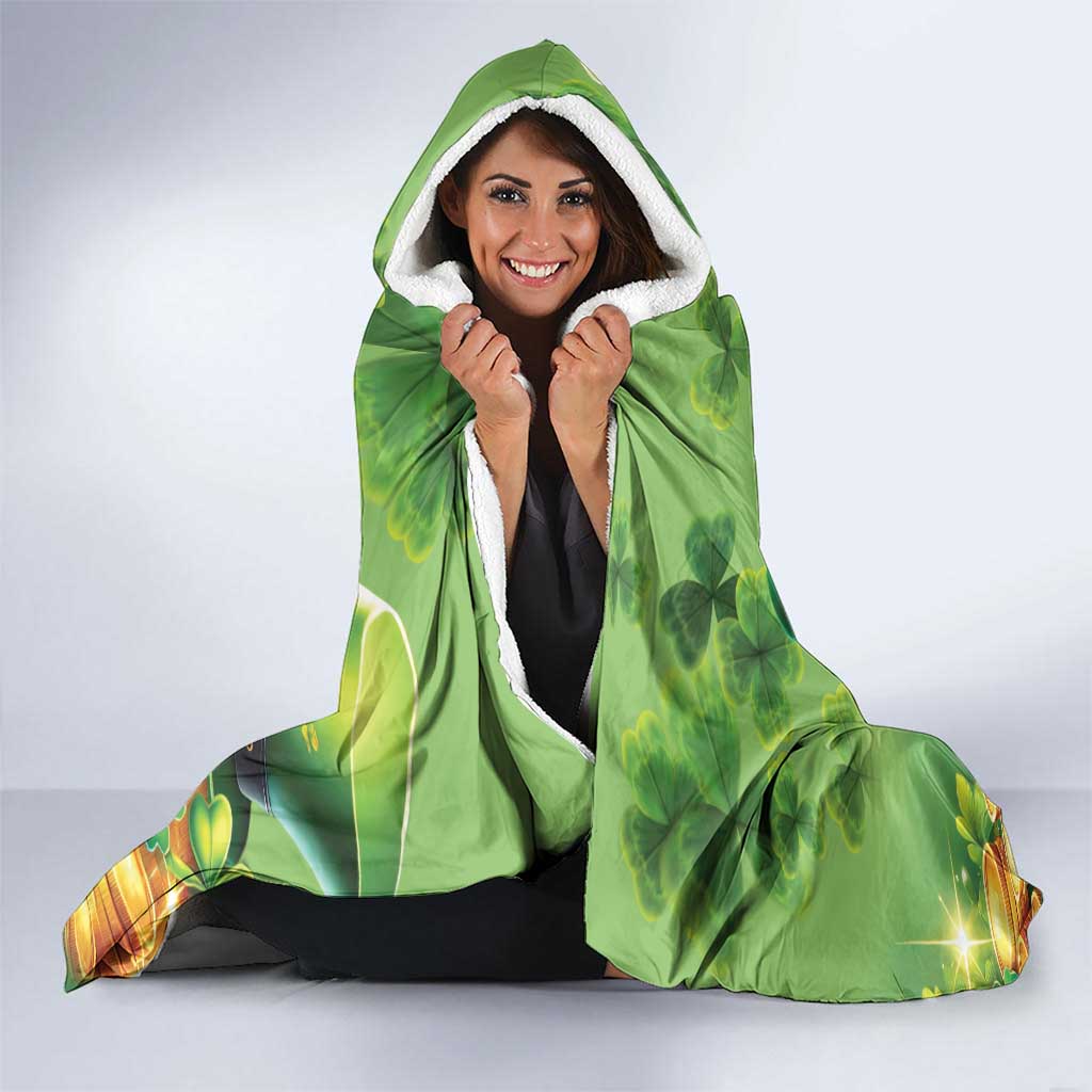 Leprechaun Moo Deng St Patricks Day Hooded Blanket