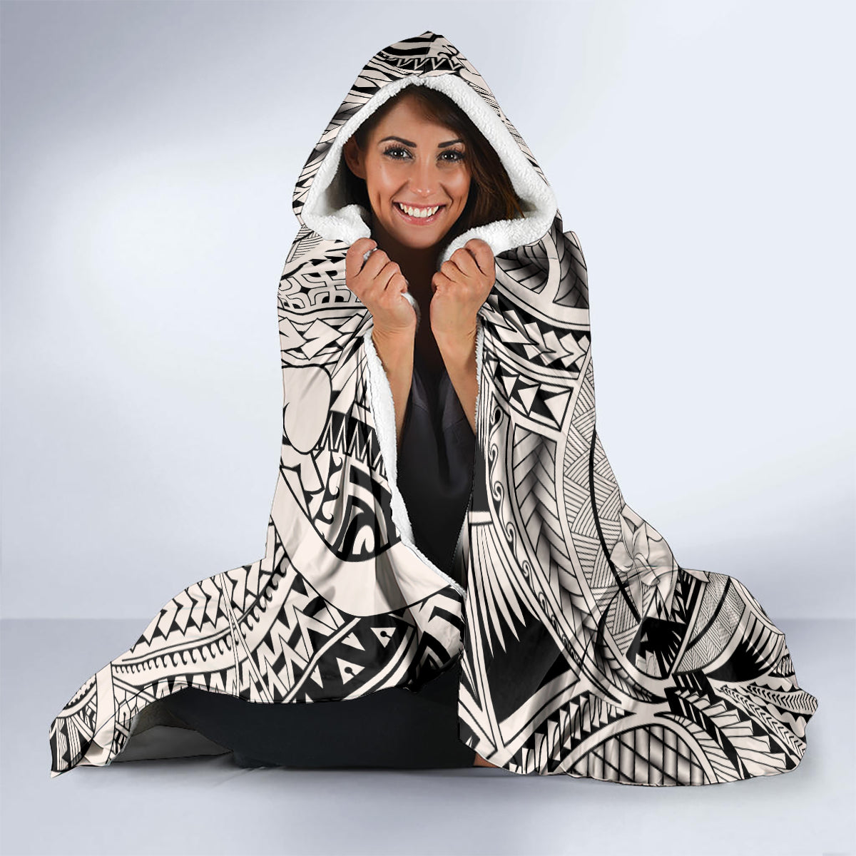 polynesia-hooded-blanket-tribal-polynesian-spirit-with-beige-pacific-flowers