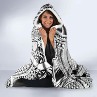 polynesia-hooded-blanket-tribal-polynesian-spirit-with-white-pacific-flowers