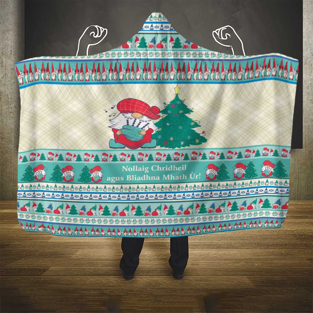 Gnome Bagpies Musical Hooded Blanket Nollaig Chridheil Scotland Christmas Pattern