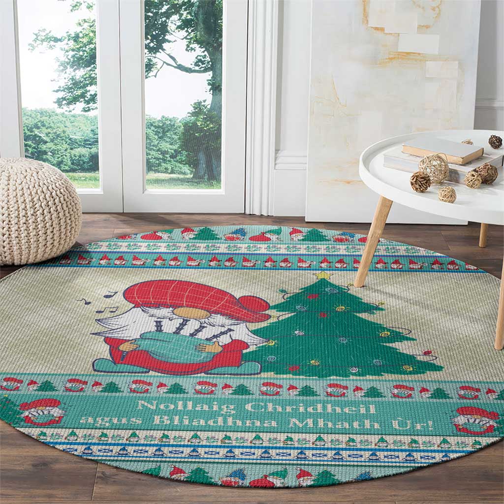 Gnome Bagpies Musical Round Carpet Nollaig Chridheil Scotland Christmas Pattern