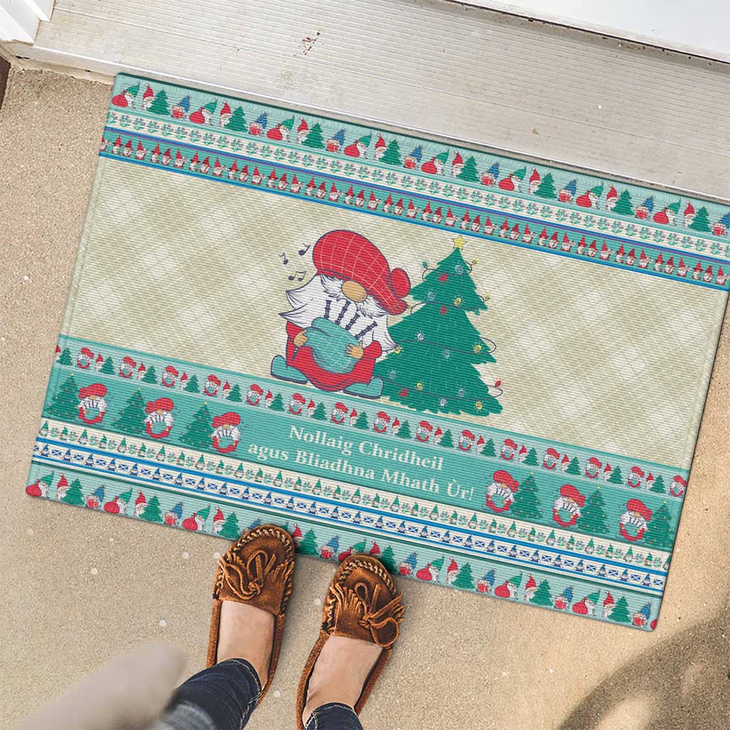 Gnome Bagpies Musical Rubber Doormat Nollaig Chridheil Scotland Christmas Pattern - Wonder Print Shop