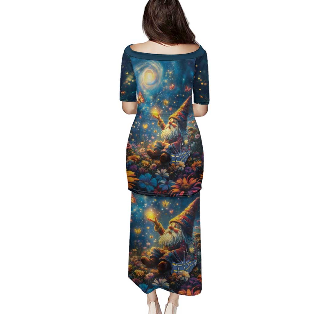 Nollaig Chridheil Scottish Gnome Family Matching Puletasi and Hawaiian Shirt Merry Christmas with Starry Night - Wonder Print Shop