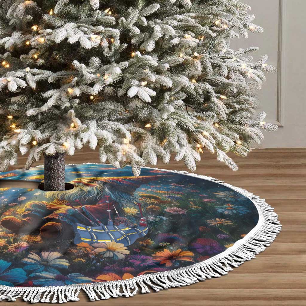 Nollaig Chridheil Scottish Gnome Tree Skirt Merry Christmas with Starry Night - Wonder Print Shop