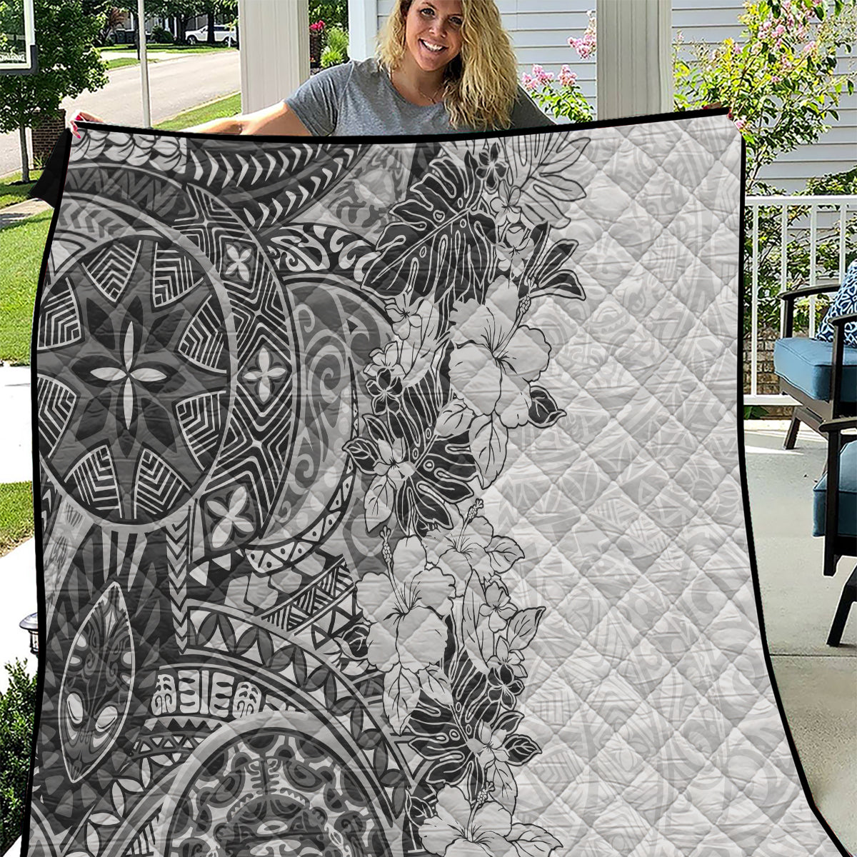 Polynesia Quilt Hibiscus and Hawaiian Tribal Tattoo Retro Style Gray Color - Wonder Print Shop