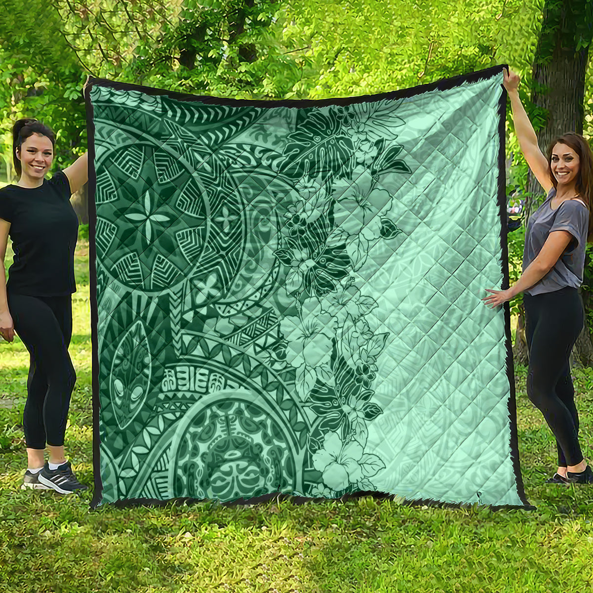 Polynesia Quilt Hibiscus and Hawaiian Tribal Tattoo Retro Style Green Color - Wonder Print Shop