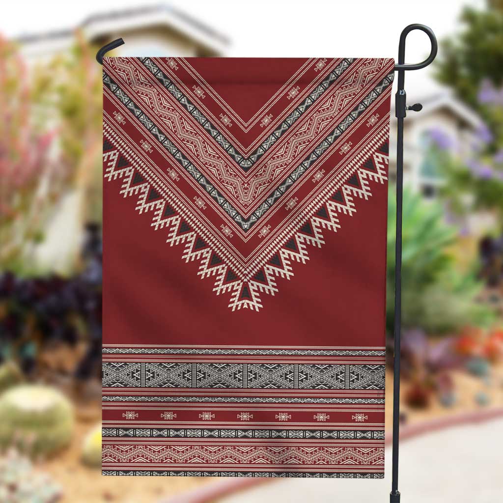 Tunisian Embroidery Pattern Garden Flag - Wonder Print Shop