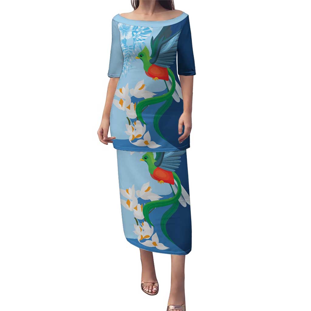 Guatemala Quetzal Bird Puletasi Monja Blanca Flowers