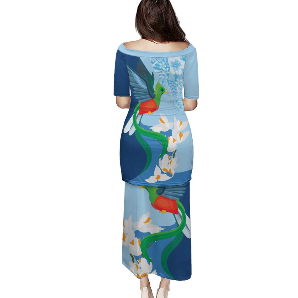 Guatemala Quetzal Bird Puletasi Monja Blanca Flowers