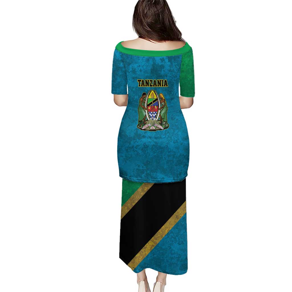 Kilimanjaro Tanzania Puletasi Grunge Flag Map of Tanzania - Wonder Print Shop