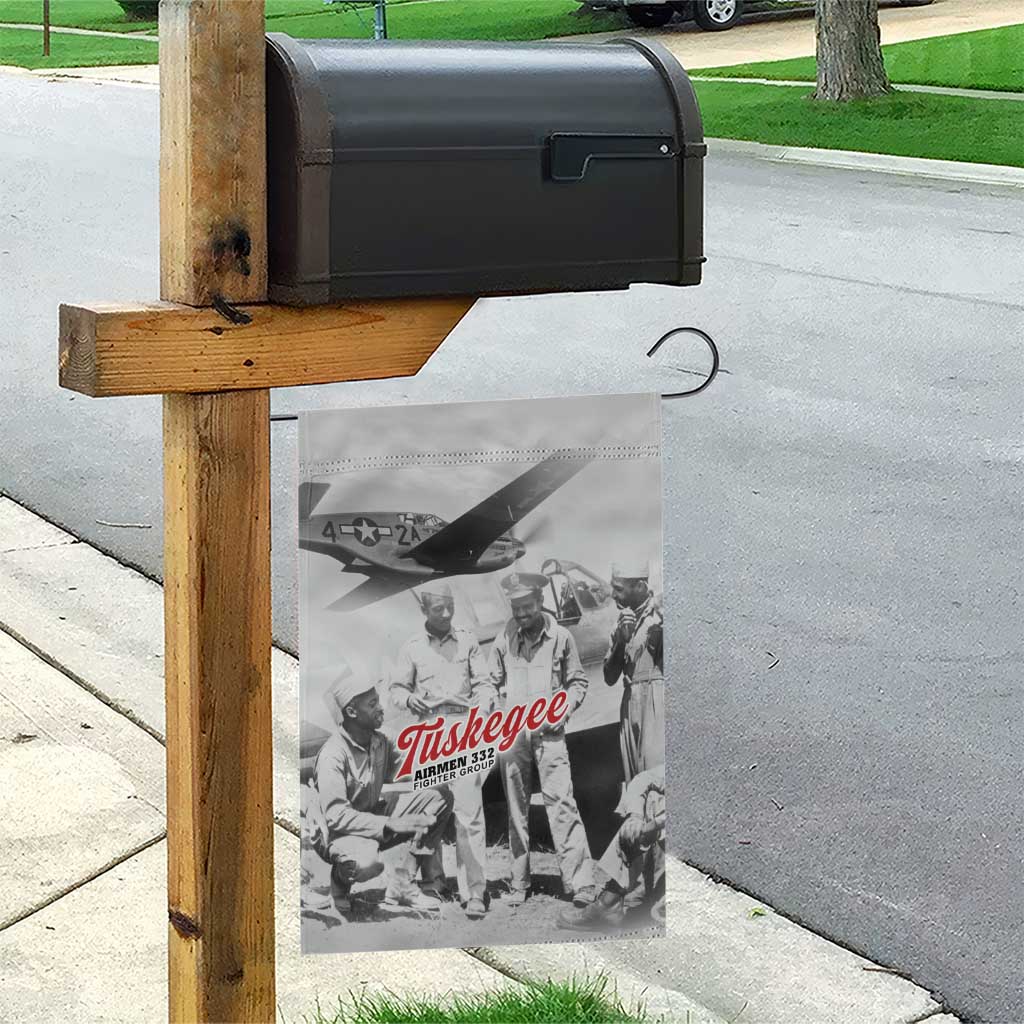 Tuskegee Airmen 332nd Fighter Group Garden Flag Vintage-style War - Wonder Print Shop