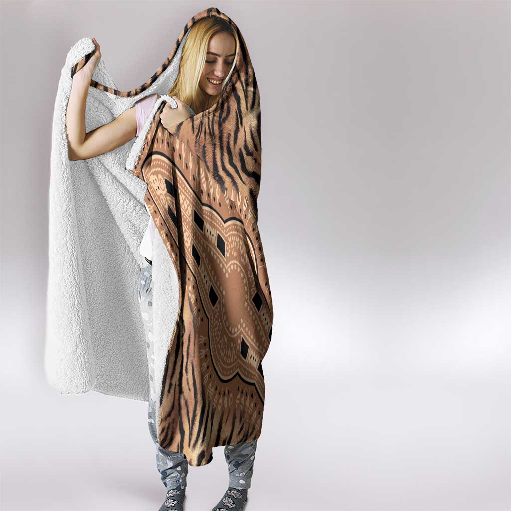 Africa Tiger Mix Dashiki Tribal Pattern Hooded Blanket