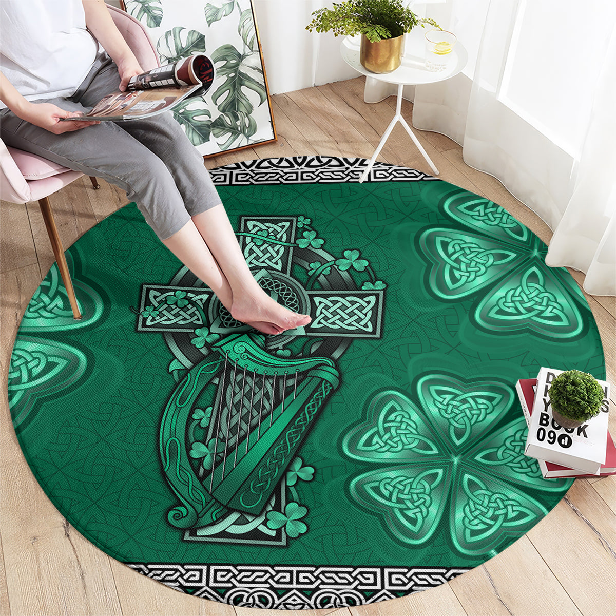 irish-celtic-cross-and-harp-with-ireland-shamrock-personalized-round-carpet