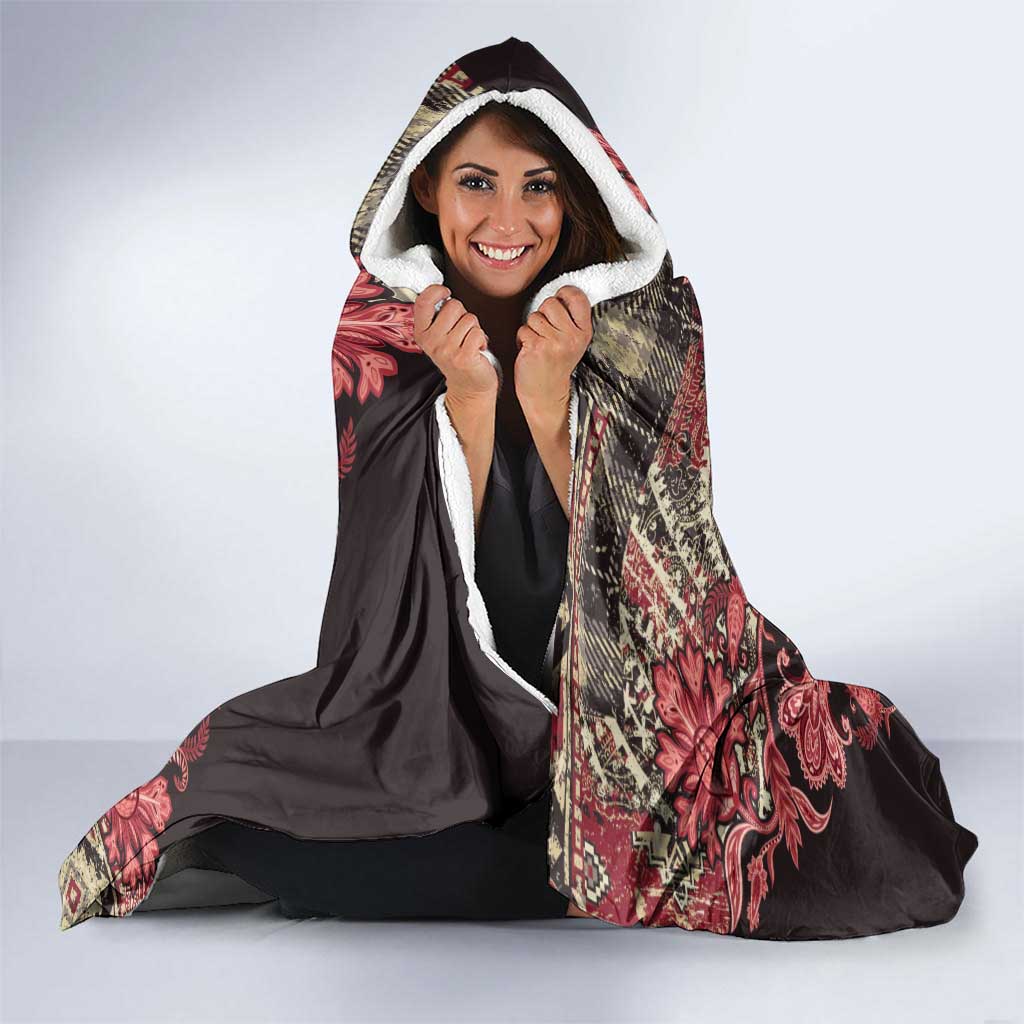 Africa Floral mix Maasai Shuka Hooded Blanket Red Moitf