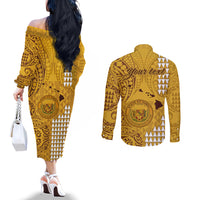 personalised-maui-island-couples-matching-off-the-shoulder-long-sleeve-dress-and-long-sleeve-button-shirts-kakau-tribal-mixed-polynesian-pattern-gold