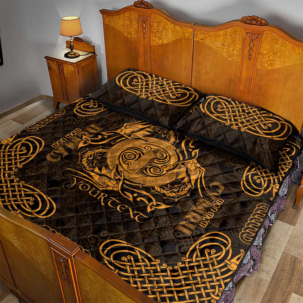 Personalized Anglesey Ynys Mon Quilt Bed Set Gold Standing Stone Celtic-inspired - Wonder Print Shop