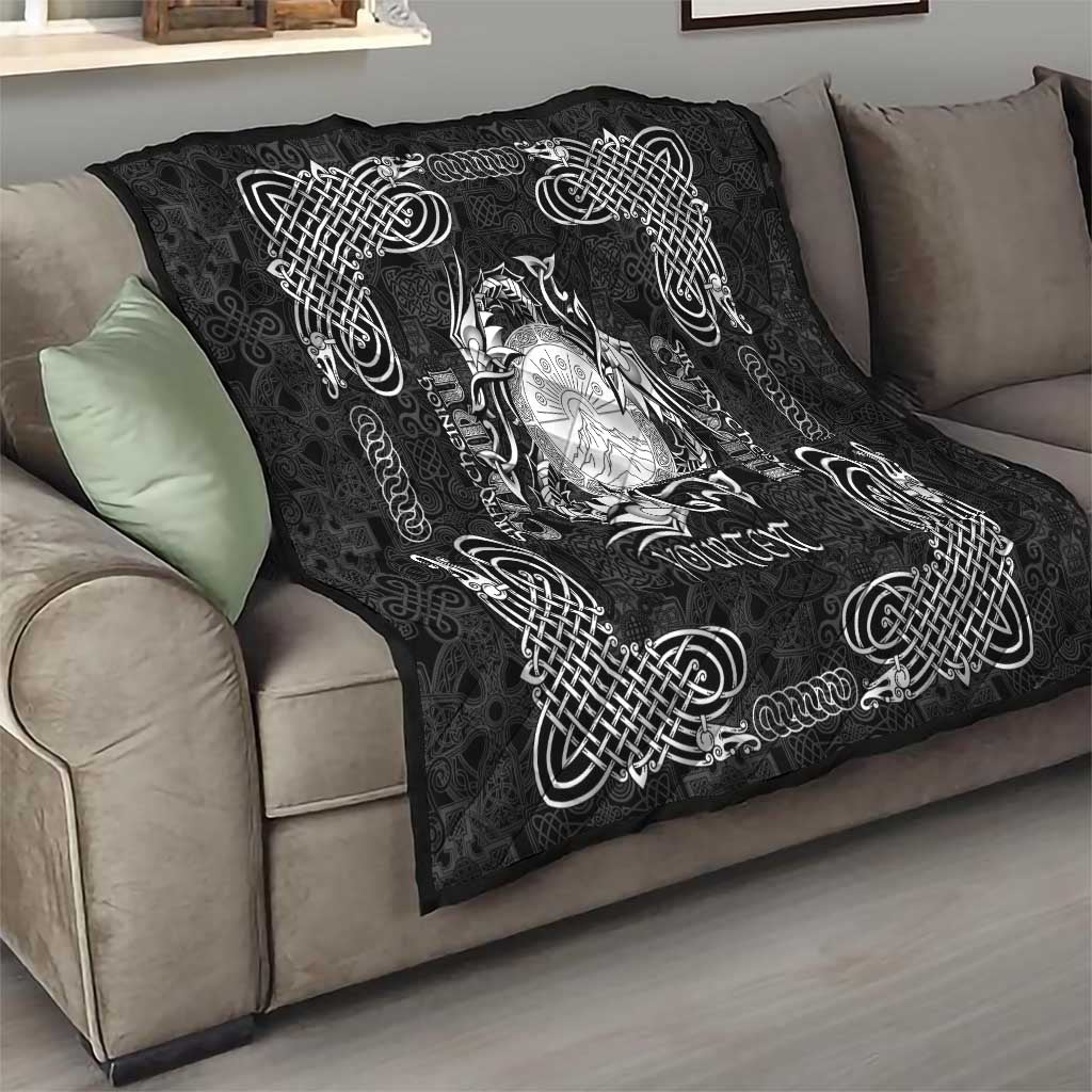 Personalized Brecknockshire Sir Frycheiniog Quilt Black Brecon Beacons Mountain Celtic-inspired - Wonder Print Shop