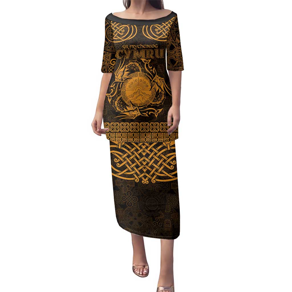 Personalized Brecknockshire Sir Frycheiniog Family Matching Puletasi and Hawaiian Shirt Gold Brecon Beacons Mountain Celtic-inspired - Wonder Print Shop