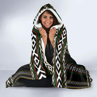 Kuwait Hawk of Quraish With Al Sadu Pattern Personalized Hooded Blanket