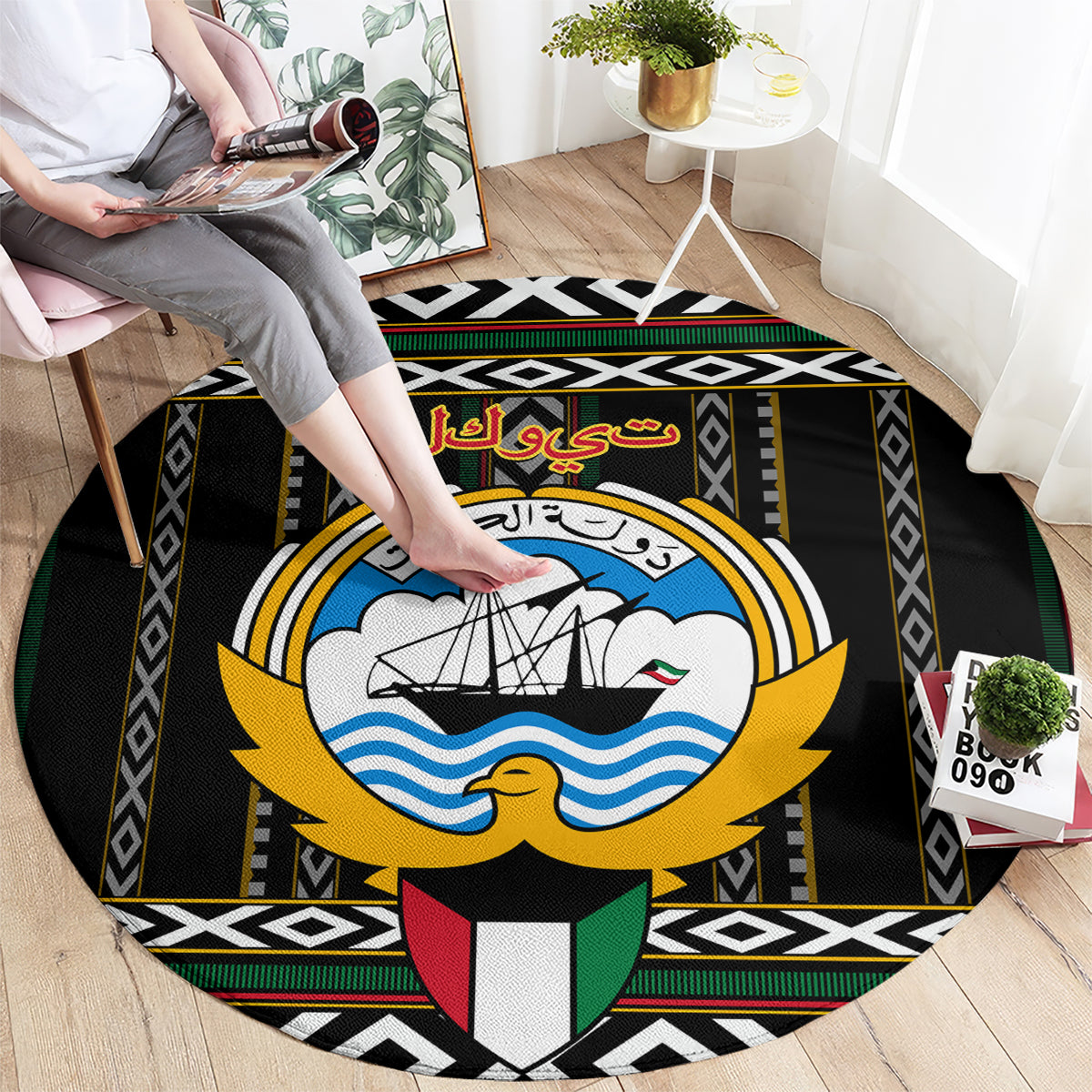 Kuwait Hawk of Quraish With Al Sadu Pattern Personalized Round Carpet